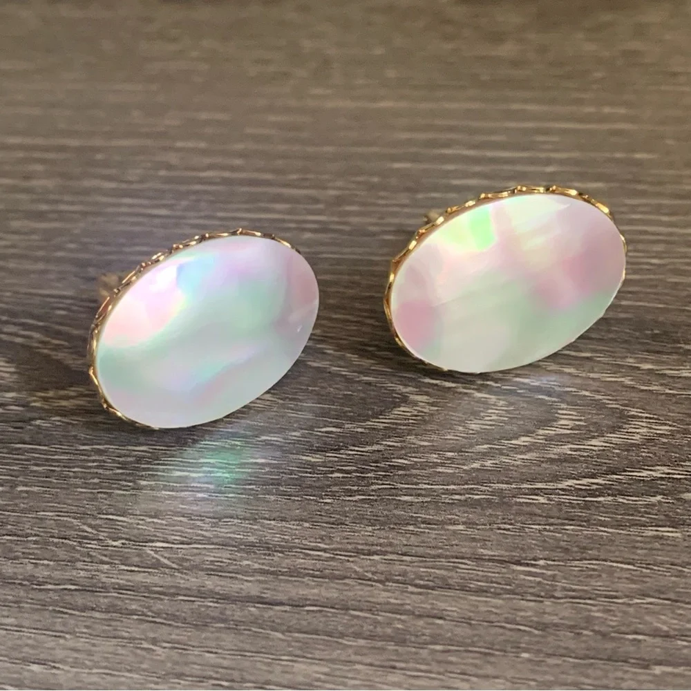 Vintage Large Mother of Pearl Oval Cufflinks Cuff Links